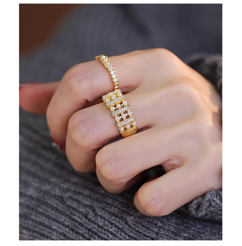 Geometric Pearl Ring – Korean Gold Zircon Grid Ring