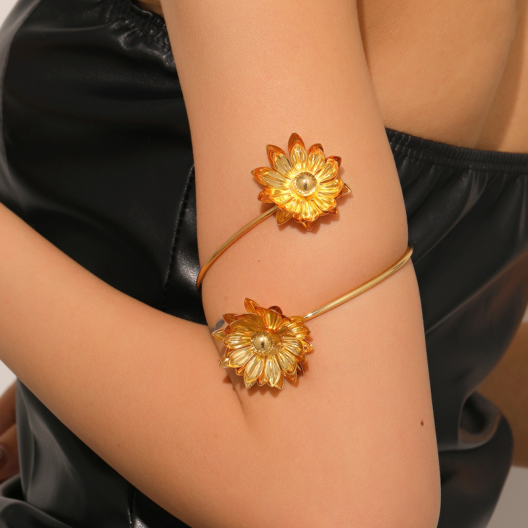 Flower Arm Cuff – Gold Upper Arm Cuff Bracelet
