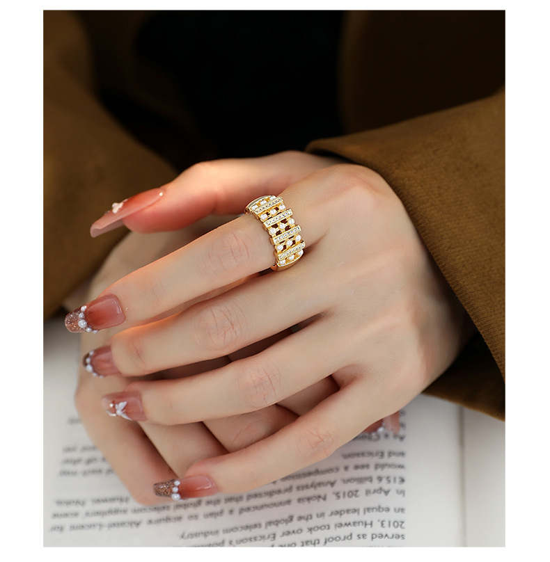 Geometric Pearl Ring – Korean Gold Zircon Grid Ring
