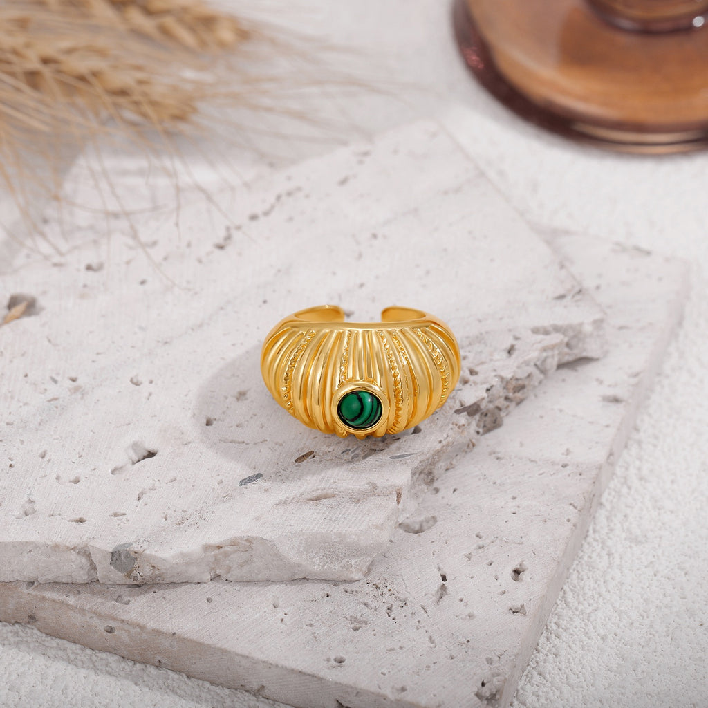 Vintage Malachite Dome Ring – Chunky Gold Ribbed Statement Ring