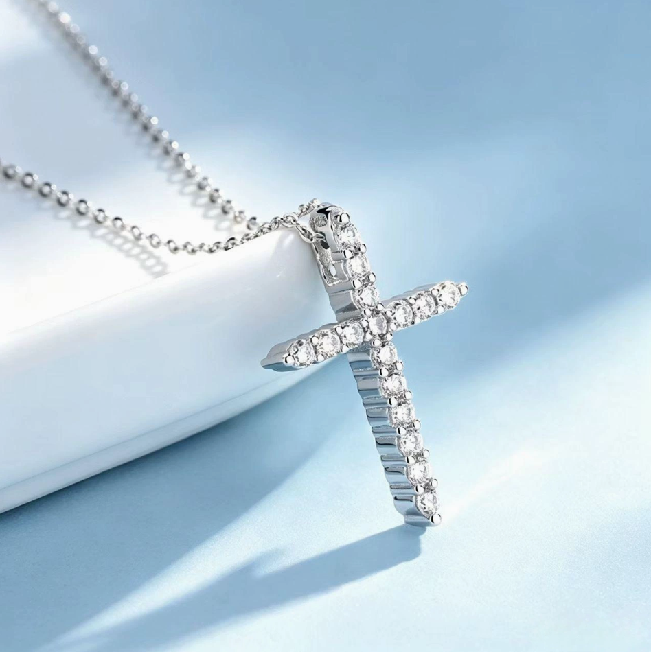 S925 Cross Necklace – Pavé Crystal Pendant with Chain