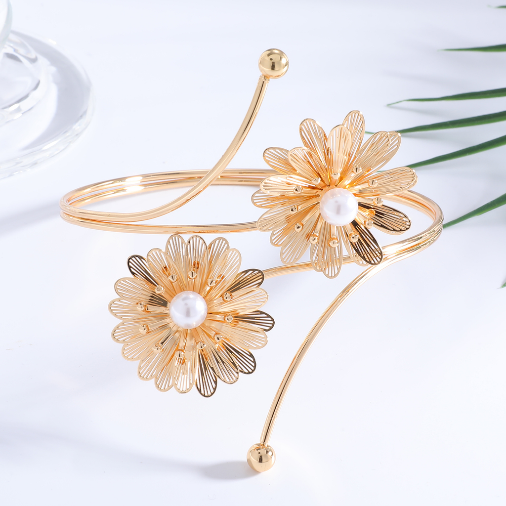 Flower Pearl Cuff Bracelet – Gold Open Bangle with Daisy Blossoms