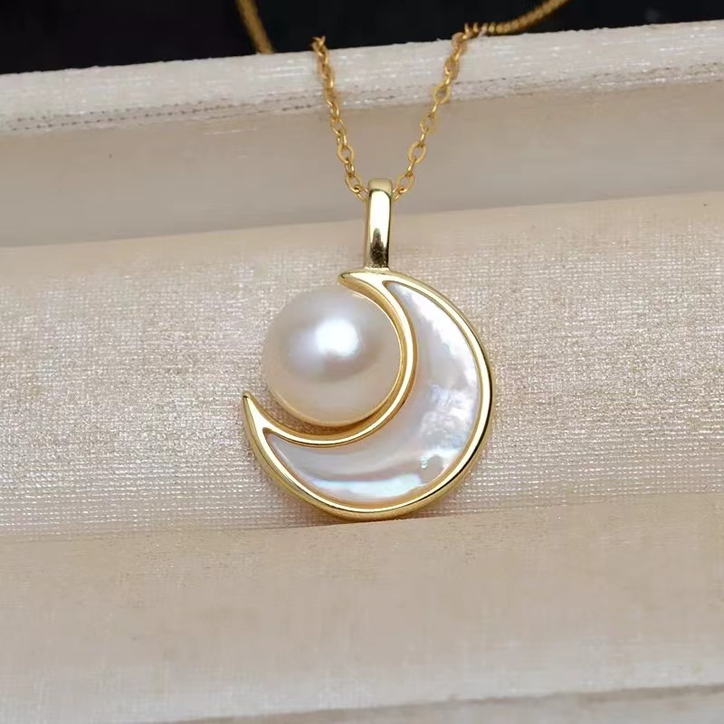 Moon Pearl Necklace – 18K Gold Plated Freshwater Pearl Pendant