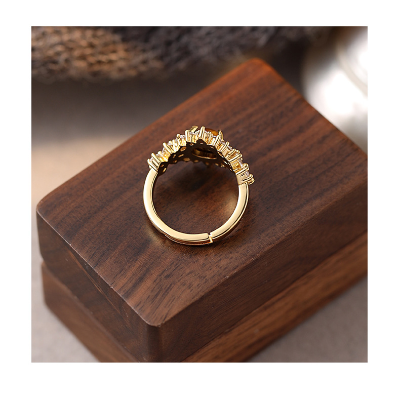 Court Tiger's Eye Halo Ring – Gold Vintage Zircon Statement Ring