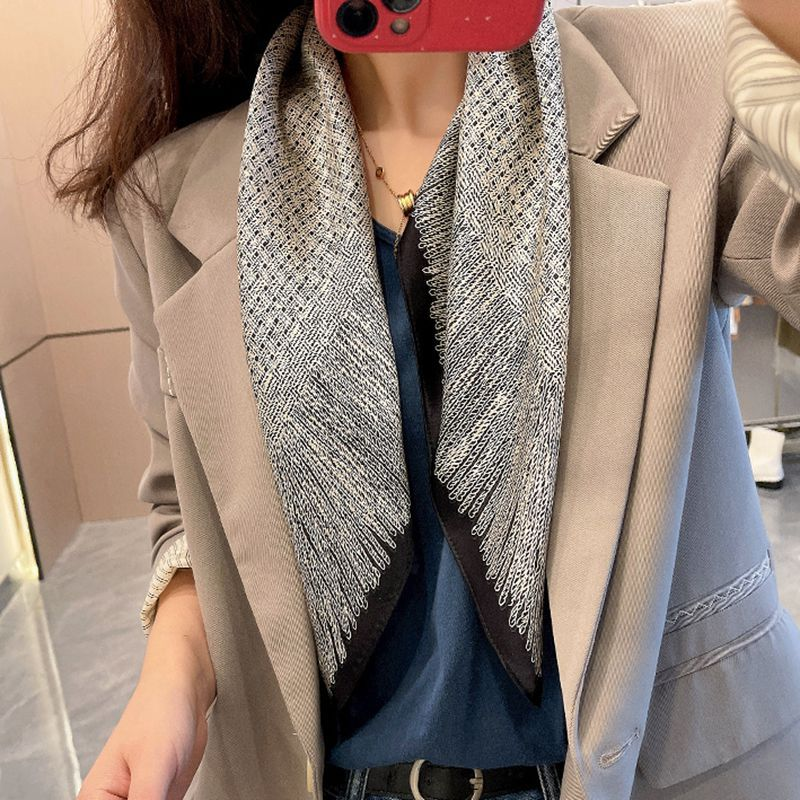 14 Momme Mulberry Silk Square Scarf - 65 x 65 cm