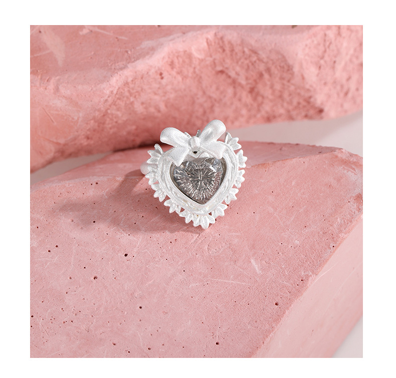 Bow Heart Ring – White Thorn Heart Statement Ring