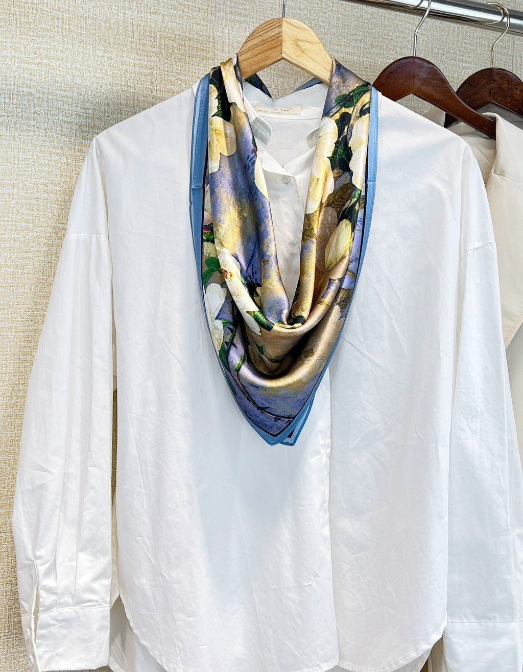 Nordic Oil-Painting Camellia Silk Square Scarf - 68 x 68 cm
