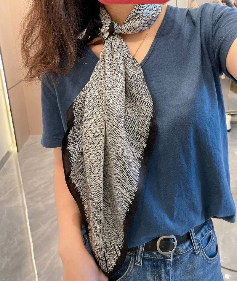 14 Momme Mulberry Silk Square Scarf - 65 x 65 cm