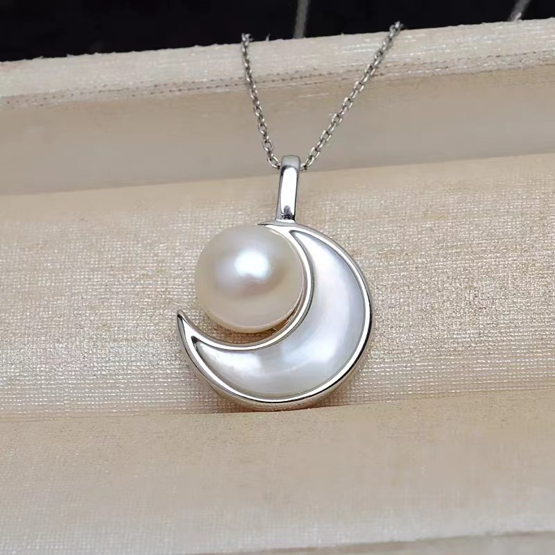 Moon Pearl Necklace – 18K Gold Plated Freshwater Pearl Pendant