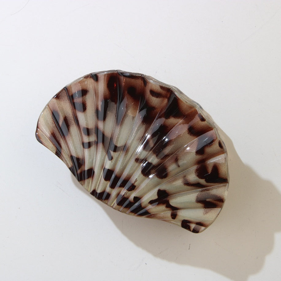 Golden Shell Large Hair Claw Clip – 9 Colors