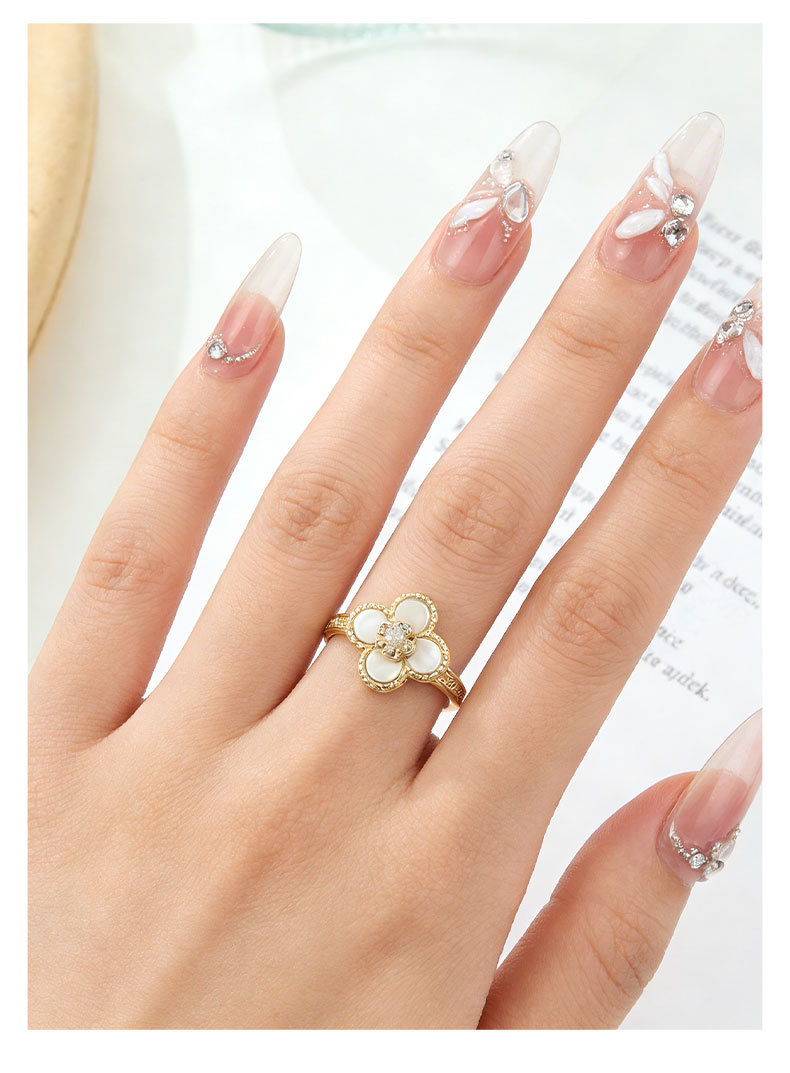 Mother of Pearl Four-Leaf Clover Ring – Adjustable Open Ring with Zirconia, Gold / Silver