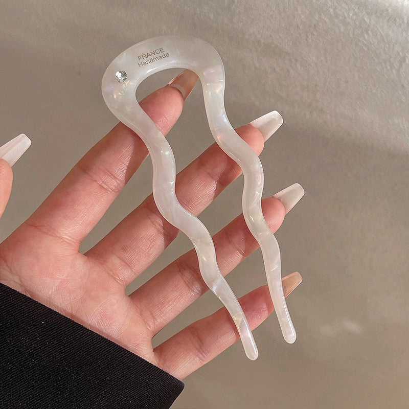 Wavy Acetate U-Shaped Hair Fork in Pearlescent White