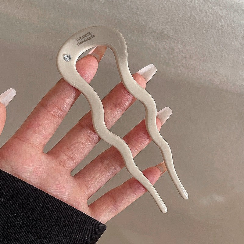 Wavy Acetate U-Shaped Hair Fork in Khaki