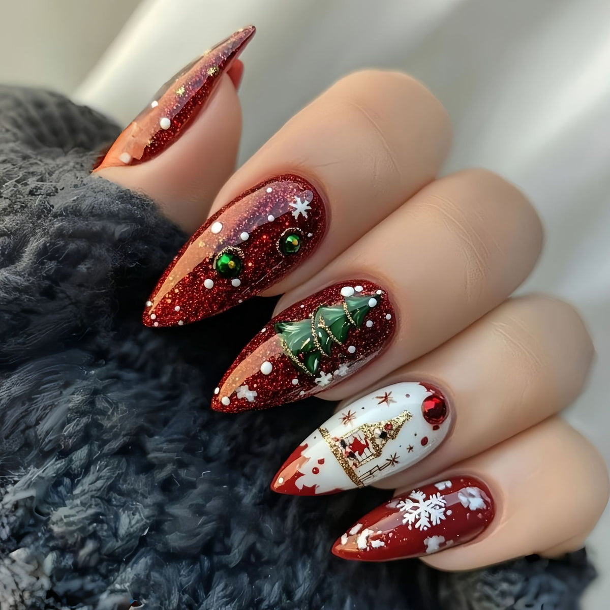 Red & Green Holiday Accents Christmas press-on nail design, style Z109, 24-piece set