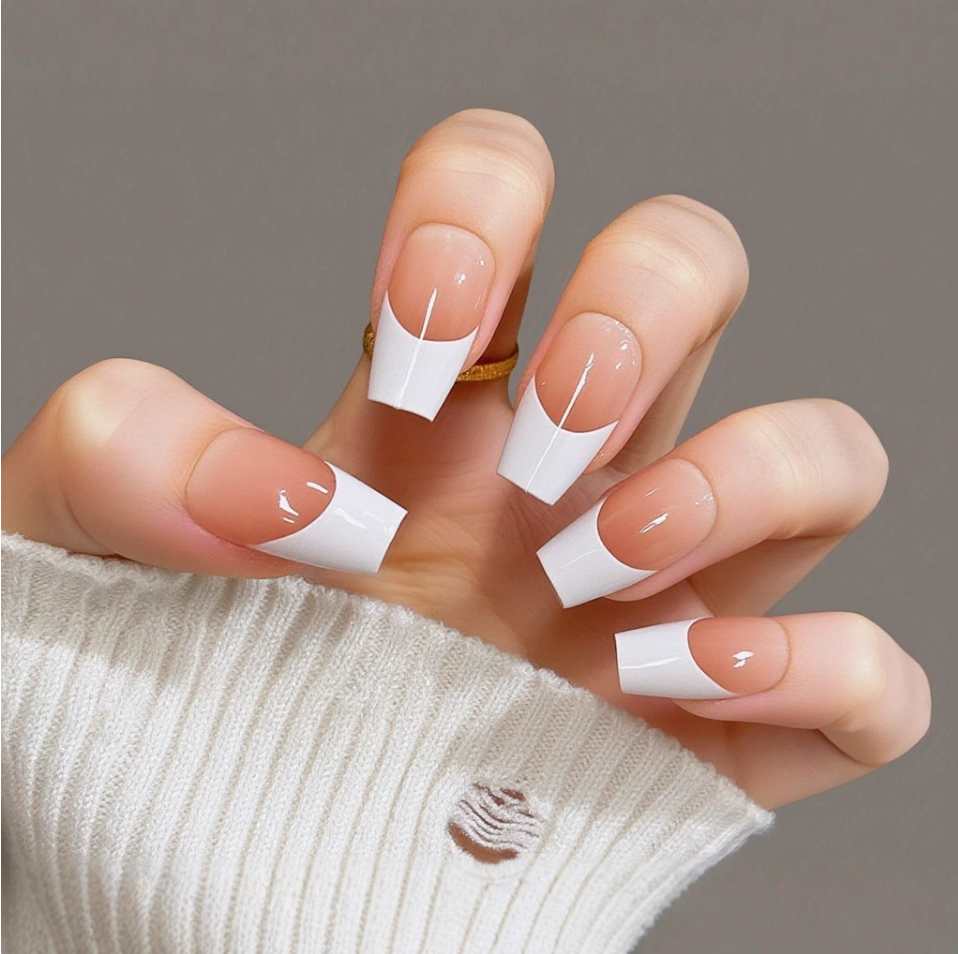 Y054 Classic White French Tips press-on nails