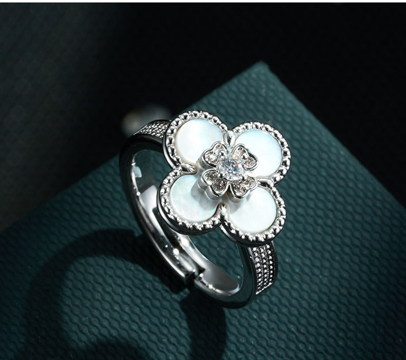 Mother of Pearl Four-Leaf Clover Ring – Adjustable Open Ring with Zirconia, Gold / Silver