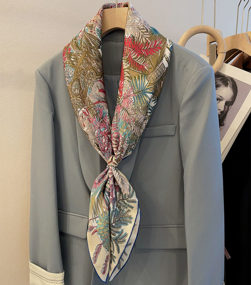 Sintra Garden Silk Twill Square Scarf - 88 x 88 cm